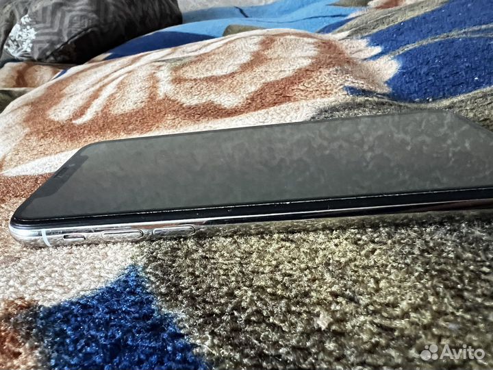 Продам iPhone 10 в отличном состоянии