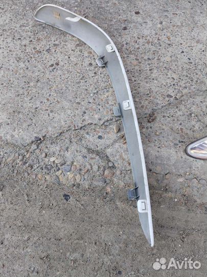 Молдинг на бампер Мазда Премаси 2000 г