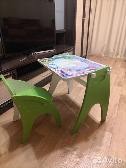Детский стол и стул