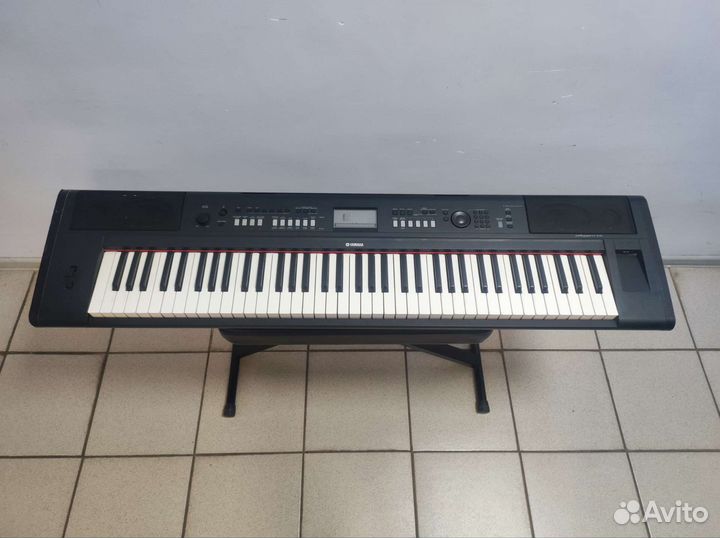 Цифровое пианино Yamaha NP V80
