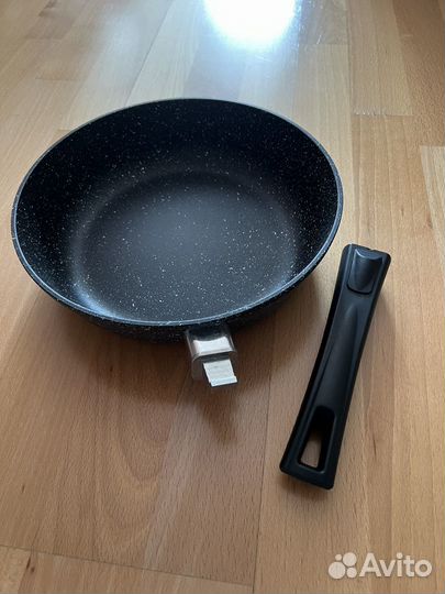 Сковорода литая