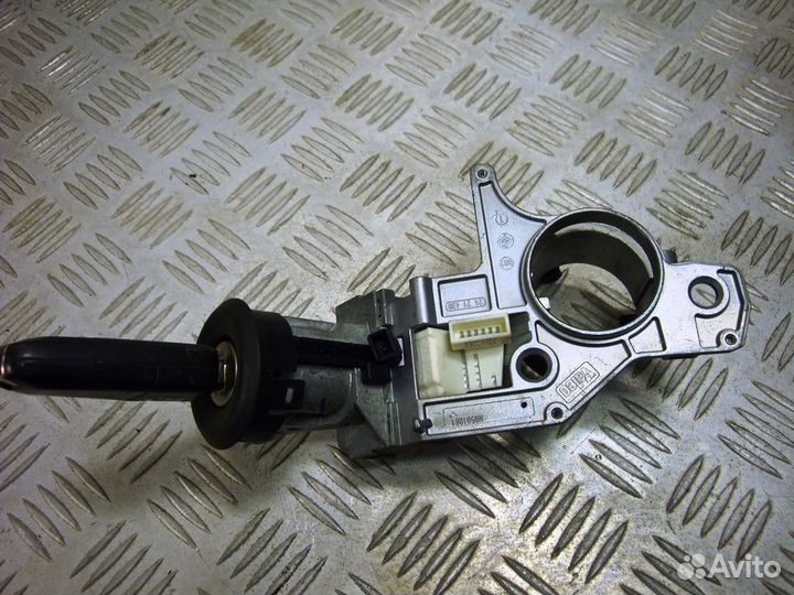 Замок зажигания Opel Astra H 2421430