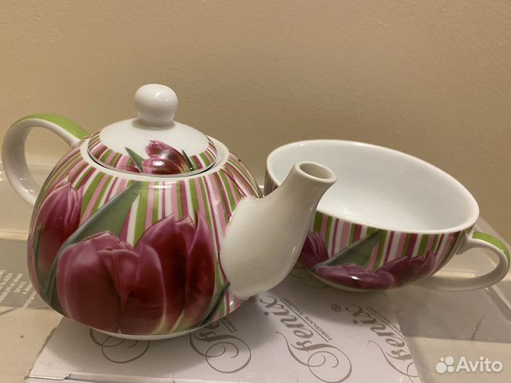Новый фарфоровый набор заварочный чайник + кружка