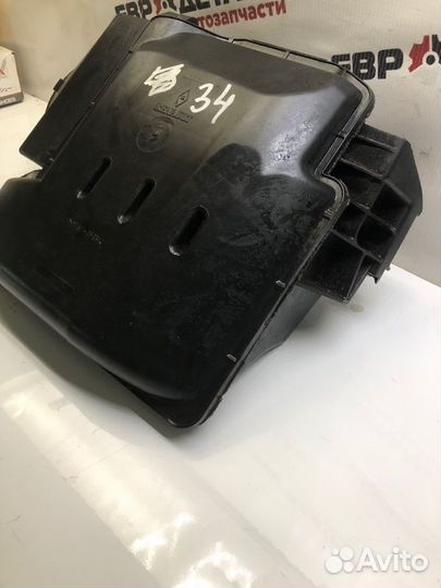 Корпус воздушного фильтра Renault Duster