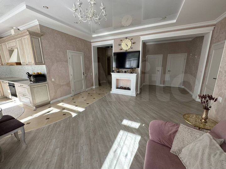 4-к. квартира, 112,6 м², 2/3 эт.