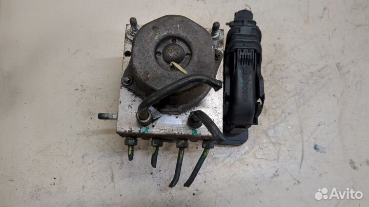 Блок абс, насос Nissan Micra K13 2010, 2010
