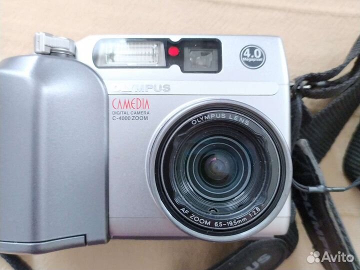 Фотоаппарат цифровой Olympus Camedia C-4000 zoom