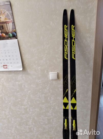 Лыжи беговые fisher rcs jr + чехол в подарок