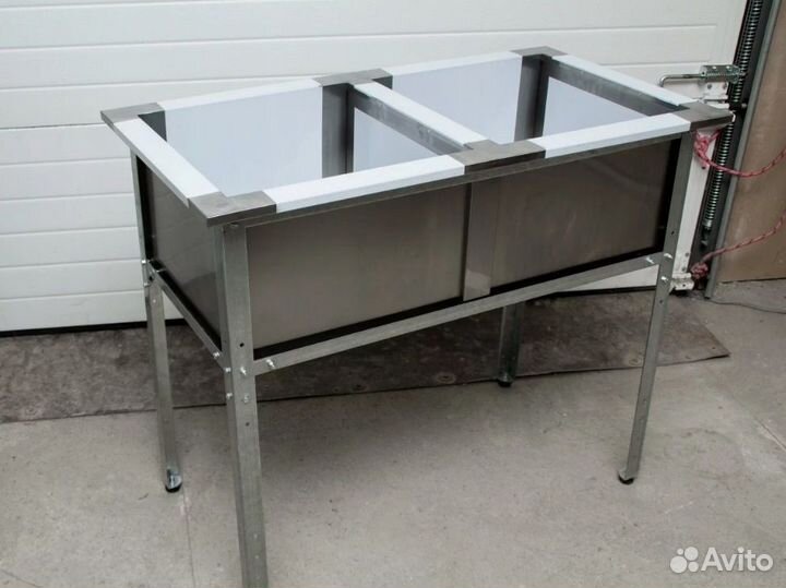 Столы, ванны, стеллажи, всегда в наличии