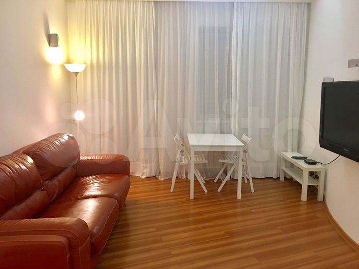 2-к. квартира, 72 м², 8/8 эт.