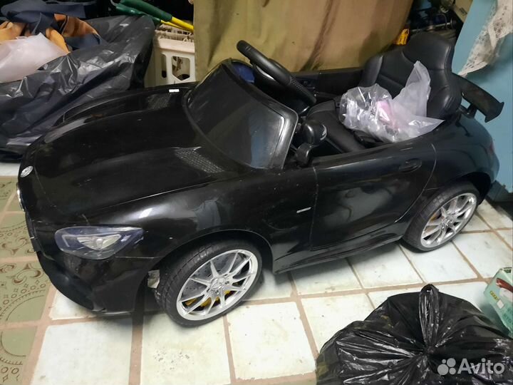 Детский электромобиль mercedes amg
