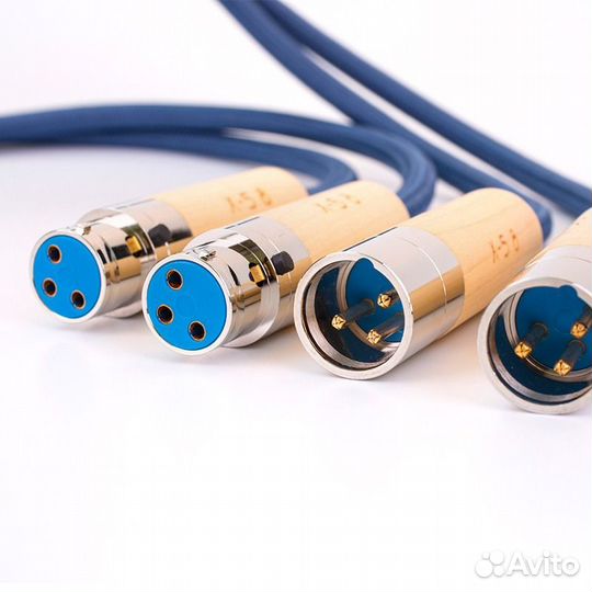 Divini Audio X-S8 7N OCC Cable XLR 1.5m