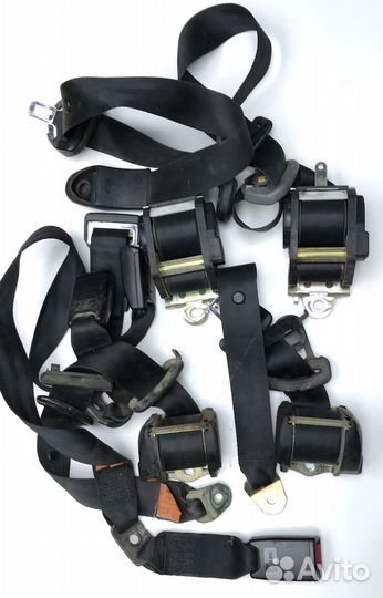 Тойота Карина Ремни безопасности -комплект