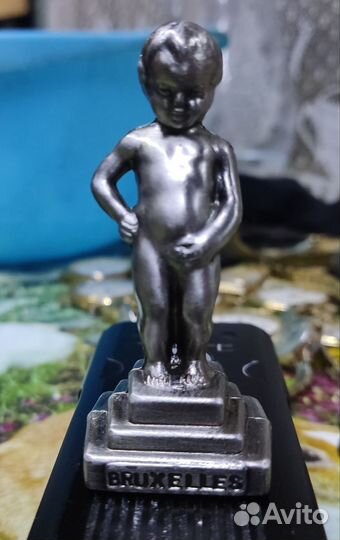 Статуэтка Писающий мальчик