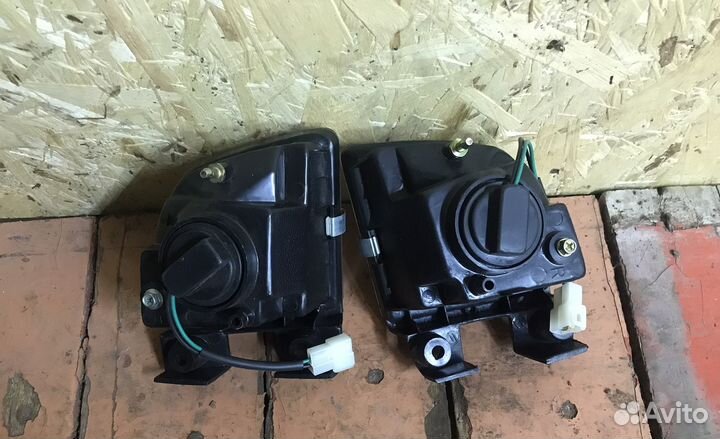 Привотуманные фары toyota corona/caldina st190