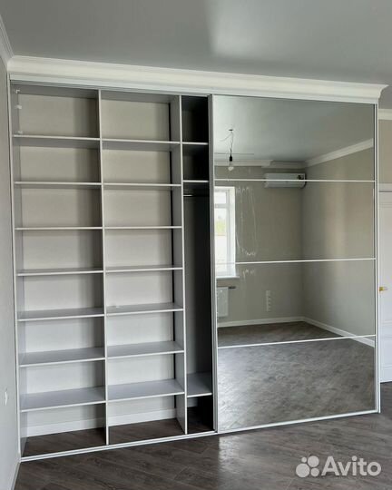 Шкаф-купе в стиле IKEA