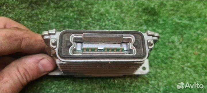 Блок розжига ксенона Volvo V60 W47 2010