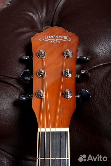 Акустическая гитара + аксессуар