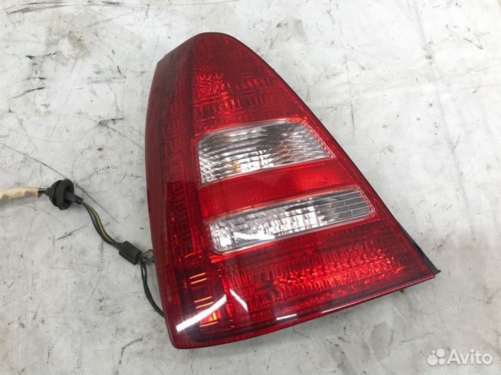 Стоп-сигнал левый Subaru Forester SG5 EJ205 2003