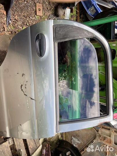 Задняя дверь