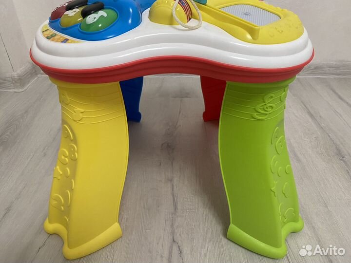 Развивающий столик chicco