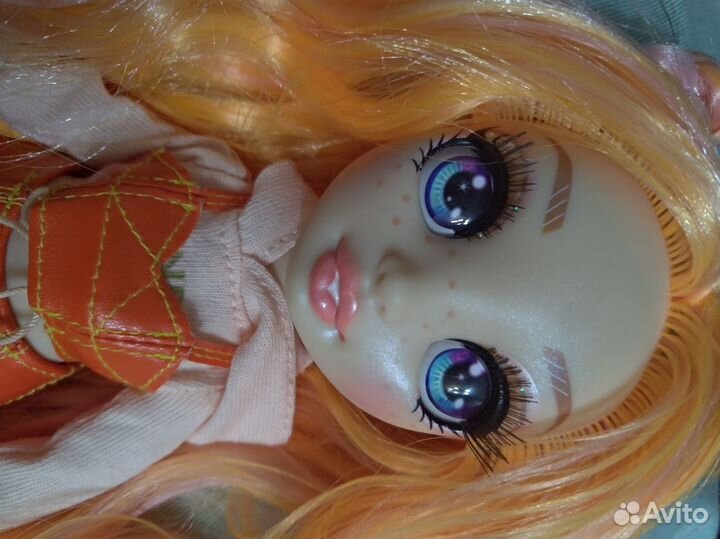 Rainbow High Poppy Rowan