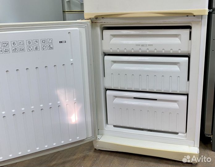 Холодильник Стинол