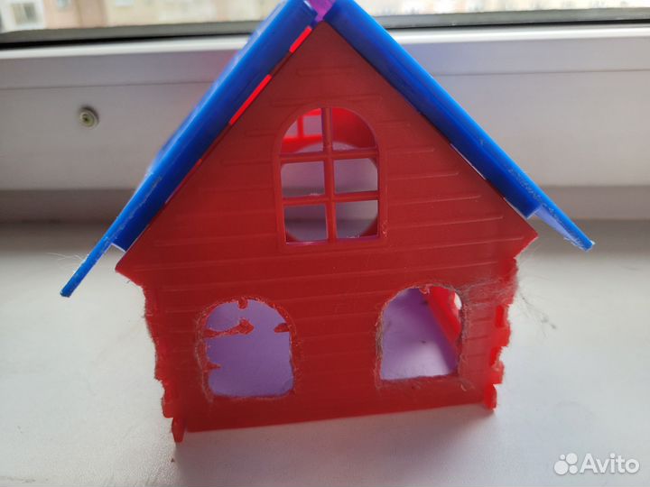 Хомяк с клеткой