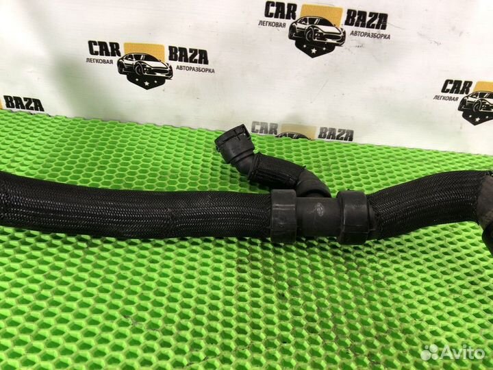 Патрубок радиатора нижний Volvo XC60