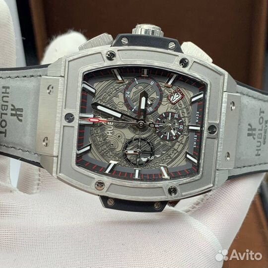 Мужские кварцевые часы