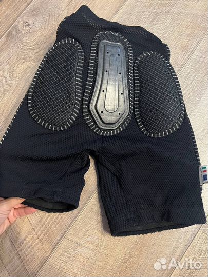 Шорты защитные сноуборд UFO размер S
