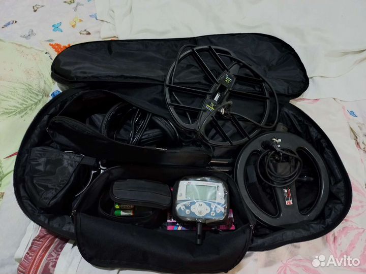 Металлоискатель minelab x terra 705 бу