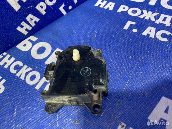 Моторчик заслонок отопителя Toyota Camry 40 седан