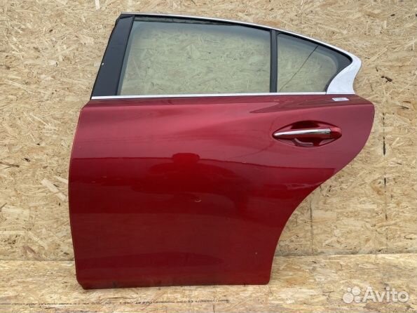 Задняя левая дверь Infiniti Q50
