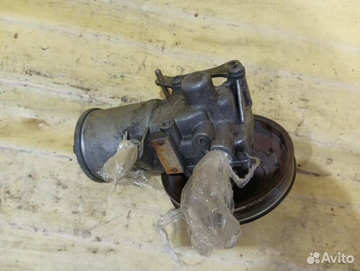 Насос гидроусилителя Mercedes Benz W124 1984-1995