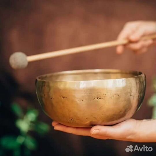 Массаж тибетскими поющими чашами