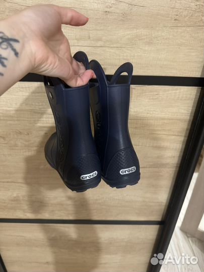 Резиновые сапоги crocs j1