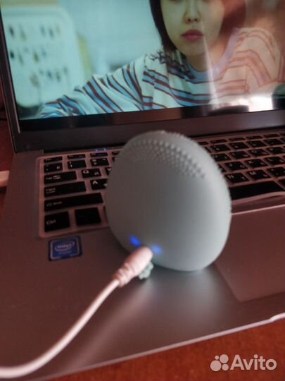 Электрическая щетка для лица