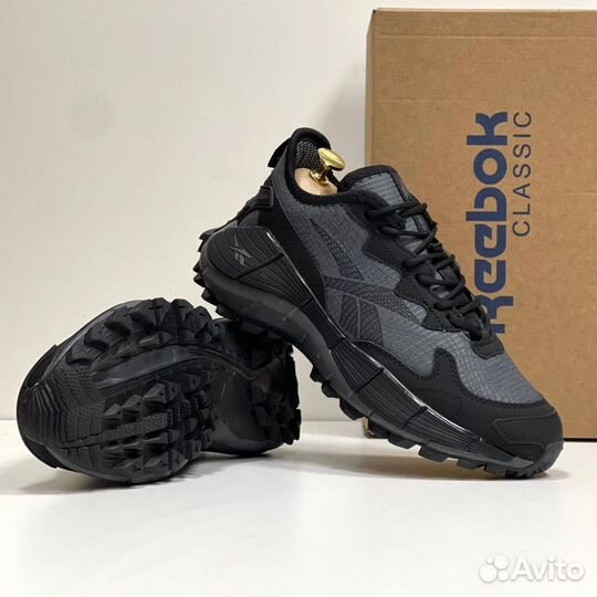 Весенние кроссовки reebok gore tax