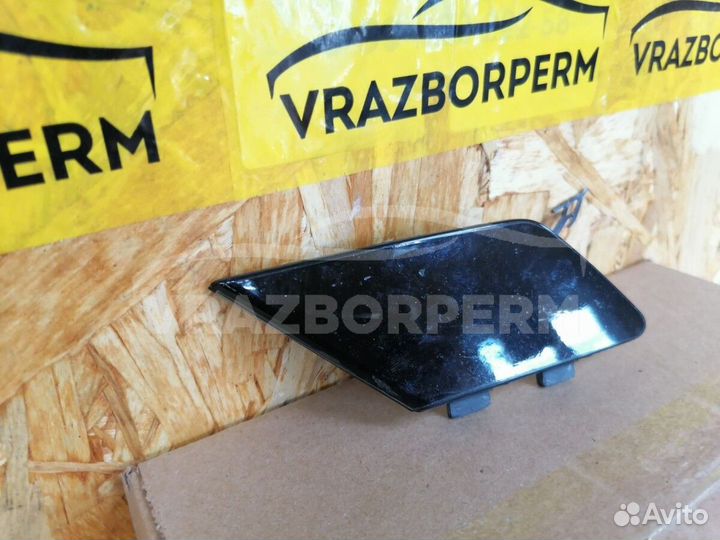 Заглушка бампера Audi Q8