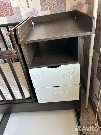 Детская кроватка трансформер с маятником