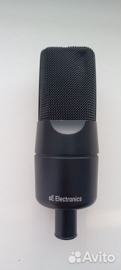 Студийный микрофон