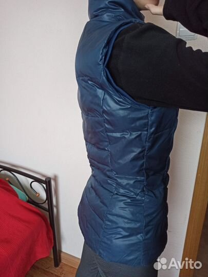 Жилетка женская утепленная удлиненная