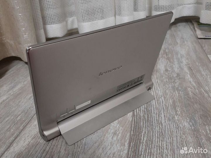 Планшет lenovo yoga tablet 10