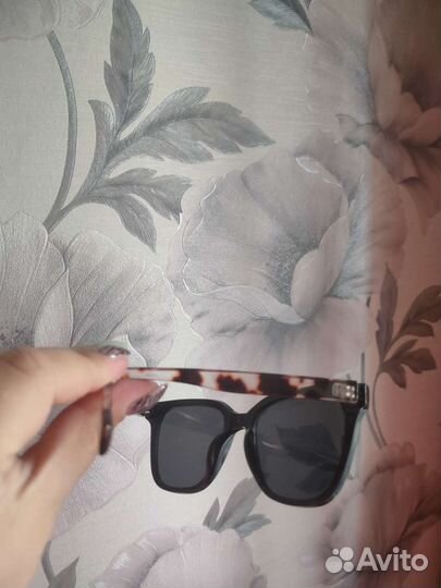 Солнцезащитные очки