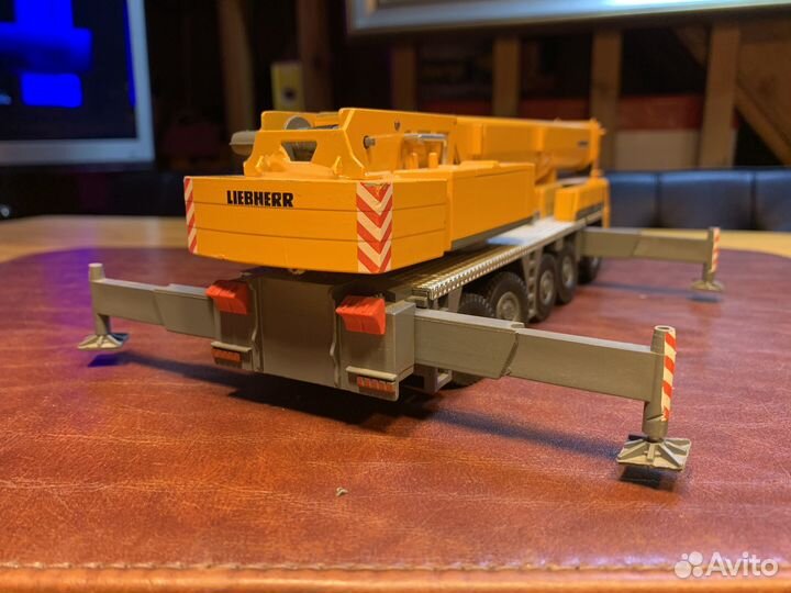 Модель автокрана liebherr LTM 1200