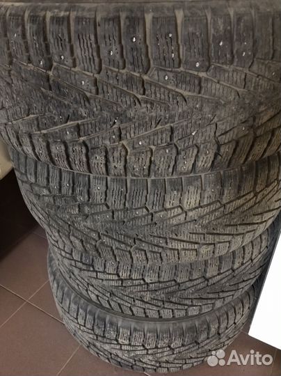 Nokian Tyres Hakkapeliitta 10 275/60 R20