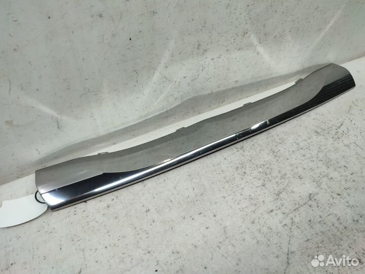 Молдинг решетки радиатора Toyota Fortuner AN160