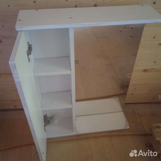 Новый настенный шкаф для ванной комнаты