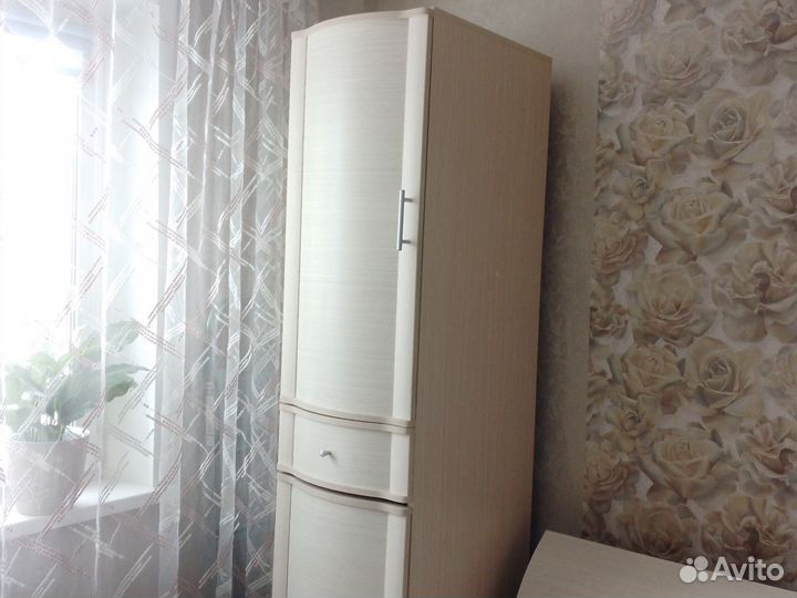 Шкаф